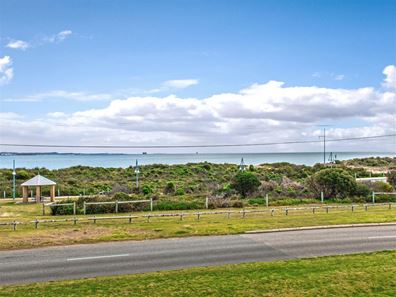 14/99 Rockingham Beach Road, Rockingham WA 6168