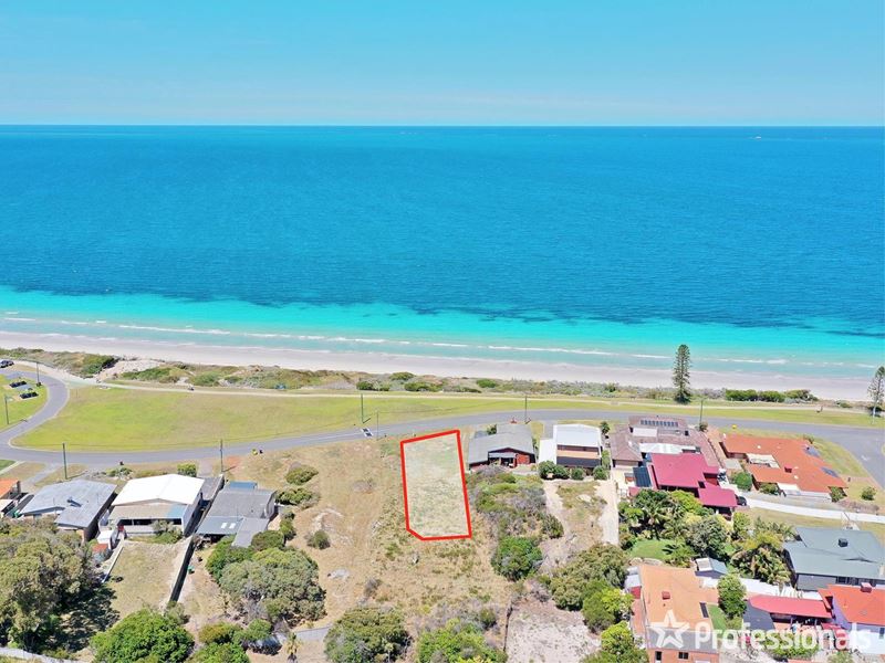 68 Warnbro Beach Road, Waikiki