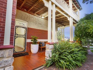 7 Kingsway, Nedlands WA 6009