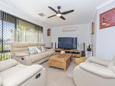 20 Beefwood St, Banksia Grove WA 6031