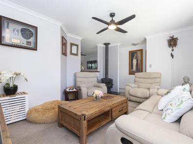 20 Beefwood St, Banksia Grove WA 6031