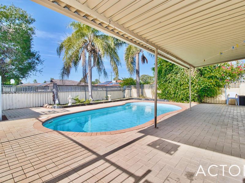 8 Peron Close, Cooloongup WA 6168