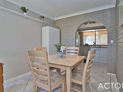 8 Peron Close, Cooloongup WA 6168