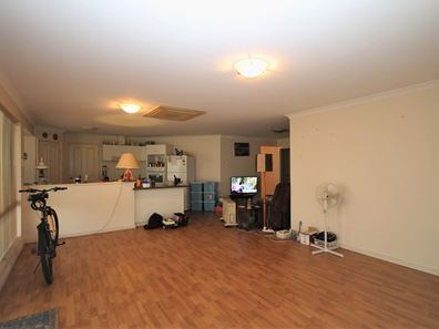 7 Parakeet Outlook, Australind WA 6233