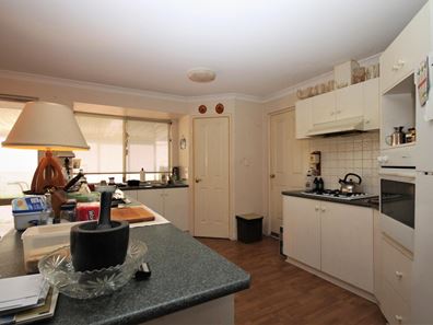 7 Parakeet Outlook, Australind WA 6233