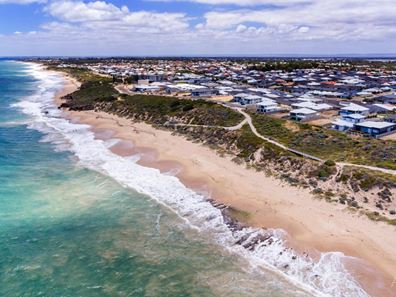 8 Cuprea View, Halls Head WA 6210