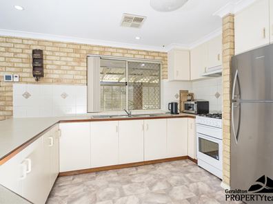 48 Kultown Drive, Waggrakine WA 6530