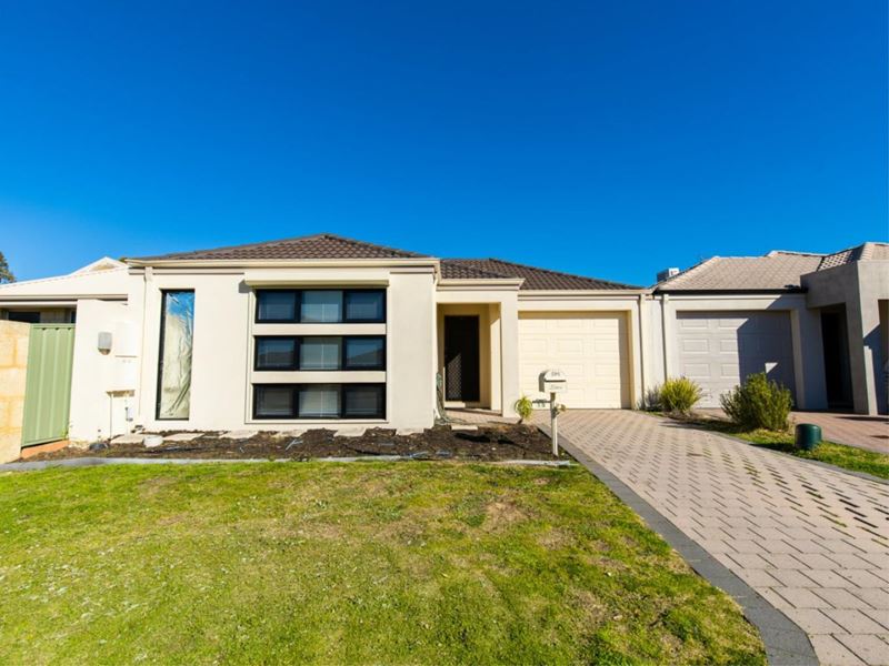 15 Meridian Way, Kwinana Town Centre