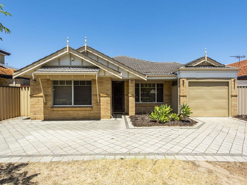 26 Courtland Crescent, Redcliffe