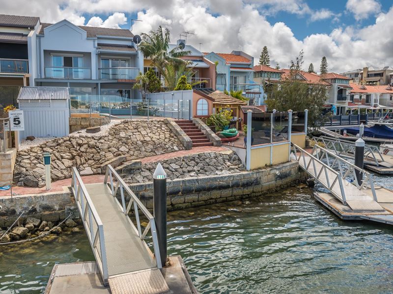 12A Itea Place, Mindarie