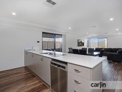 65 Grapestone Road, Piara Waters WA 6112