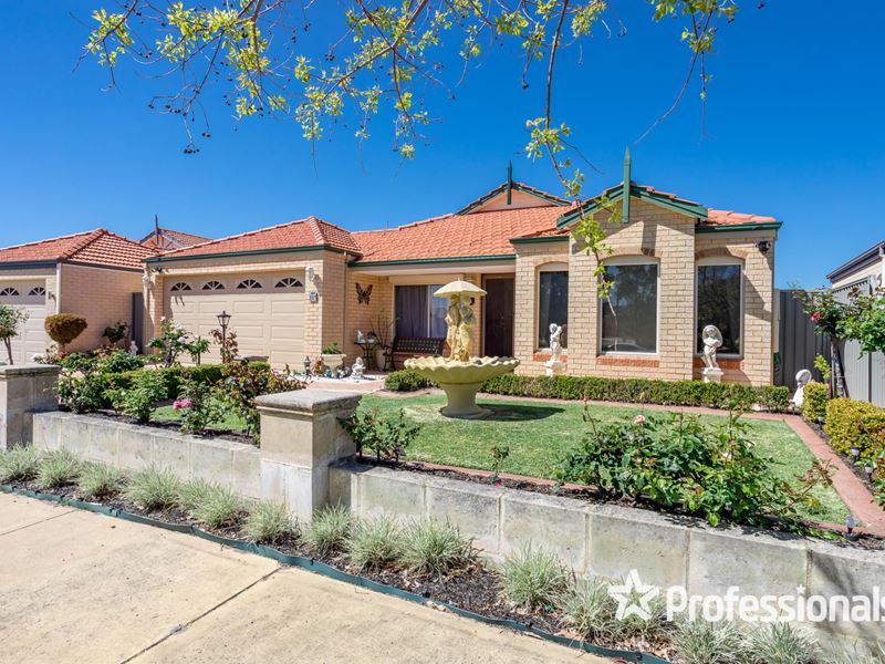 4 Rosette Place, Piara Waters WA 6112