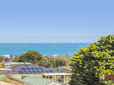 8 Foam  Place, Ocean Reef WA 6027