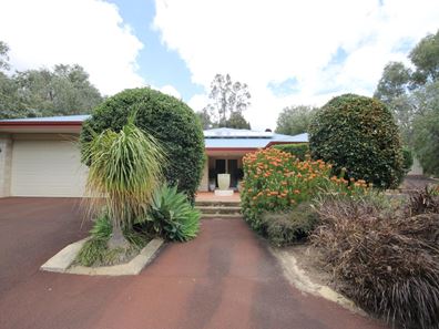 28 Wildflower Way, Leschenault WA 6233