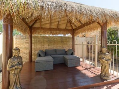 11 Meadowbrook Boulevard, Dianella WA 6059