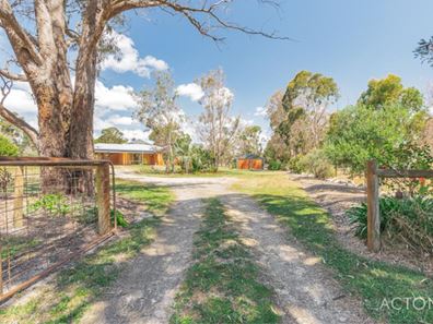 9 Mears Road, Barragup WA 6209