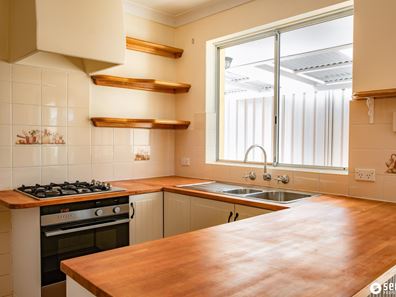 35 Quickly Crescent, Hamilton Hill WA 6163