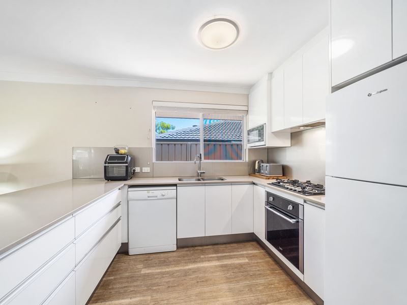 10 Cimbrook Way, Duncraig