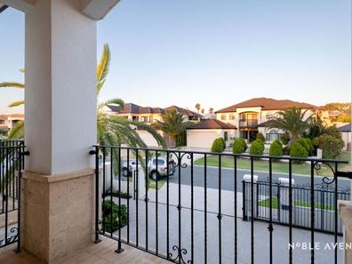 6 Positano Way, Hillarys WA 6025