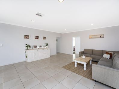 4 Ascent Fairway, Baldivis WA 6171