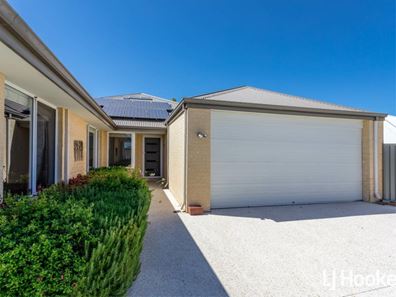 37 Davenport Approach, Wandi WA 6167