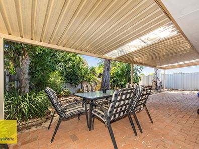 4 / 84 Agincourt Drive, Forrestfield WA 6058