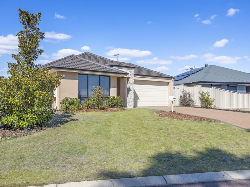 35 Larwood Cres, High Wycombe