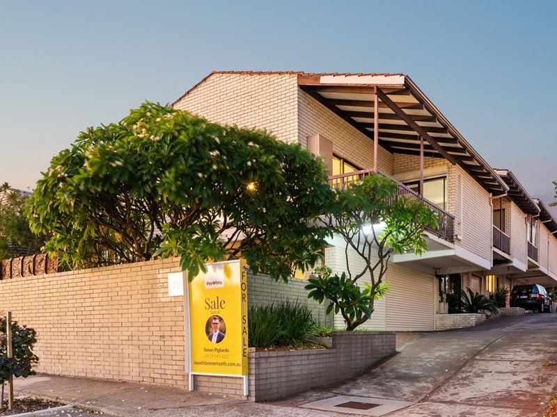 4/20 Little Walcott Street, North Perth