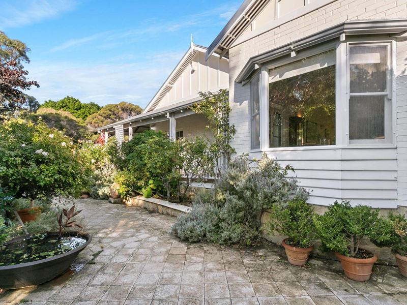 6 Wood Street, Swanbourne WA 6010