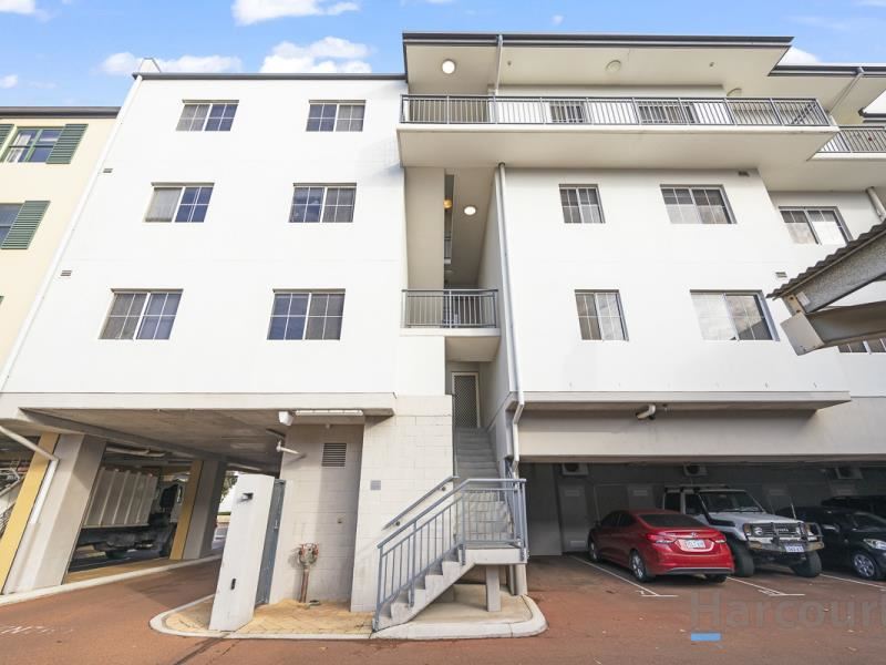 8/165 Grand Boulevard, Joondalup