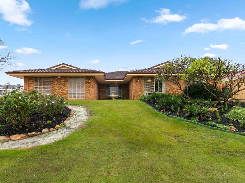 2 Holland Close, Winthrop