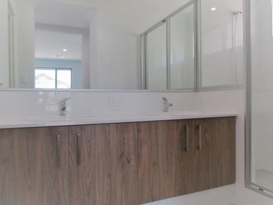 7 Laverton Road, Brabham WA 6055