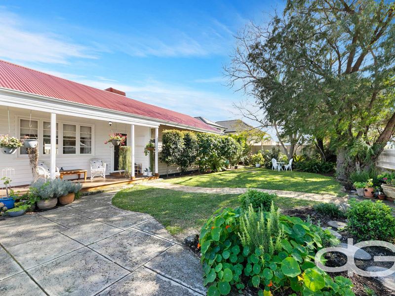 17 Cadd Street, Beaconsfield