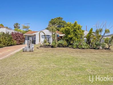 6 Genesta Place, Two Rocks WA 6037