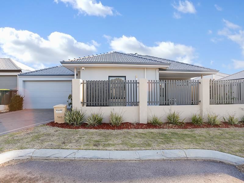 144 Willespie Drive, Pearsall