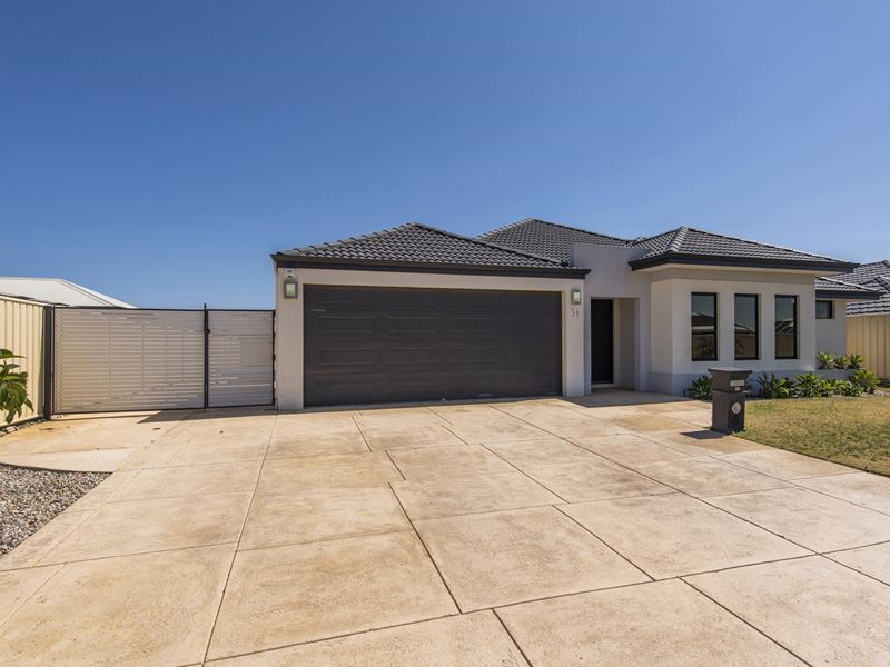 56 Malata Ridge, Lakelands WA 6180