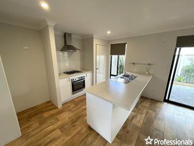 9B Darling Chase, Wandi WA 6167