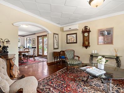 18 Queenscliffe Road, Doubleview WA 6018