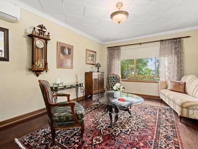 18 Queenscliffe Road, Doubleview WA 6018