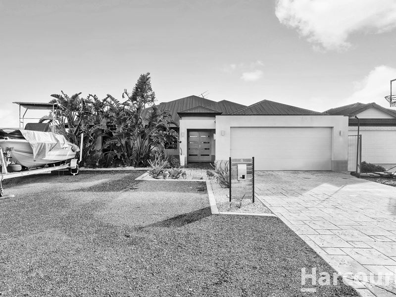 8 St Pierre Loop, Meadow Springs