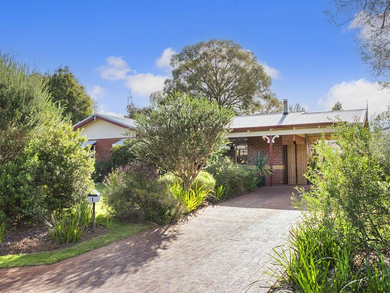 1 Kunzea Place, Dunsborough