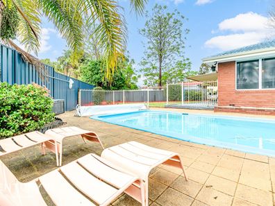 2 Westerham Way, Huntingdale WA 6110