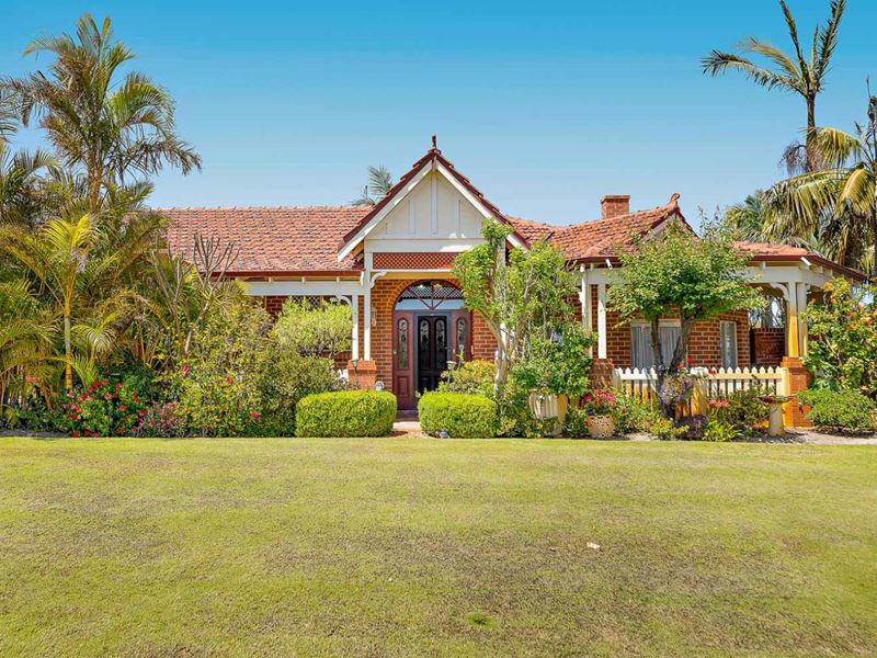 4 Spyglass Hill, Ballajura