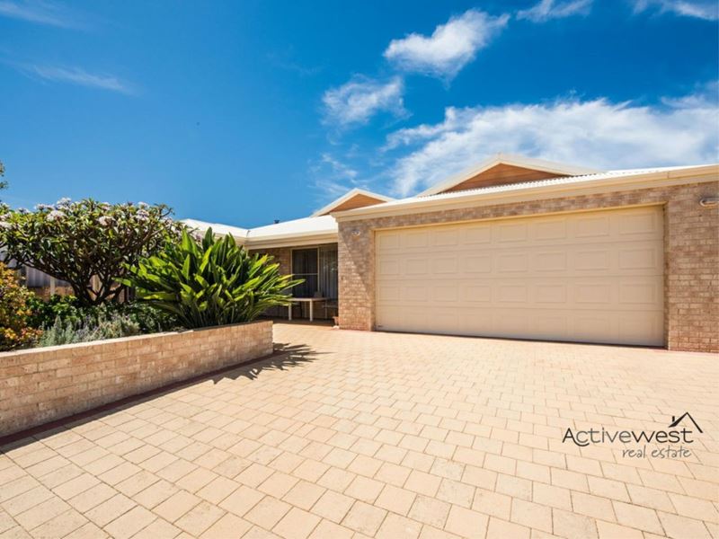 145 Glenfield Beach Dr, Glenfield