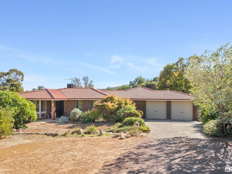 11 Kevin Road, Kelmscott WA 6111