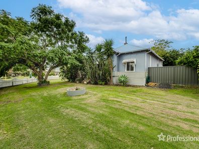 114 South Western Hwy, Waroona WA 6215