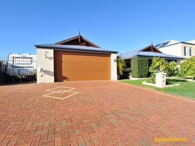 14 Pockett Avenue, Rockingham WA 6168