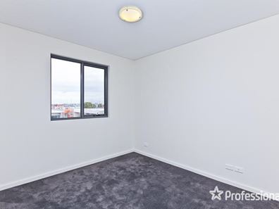 196/2 Signal Terrace, Cockburn Central WA 6164