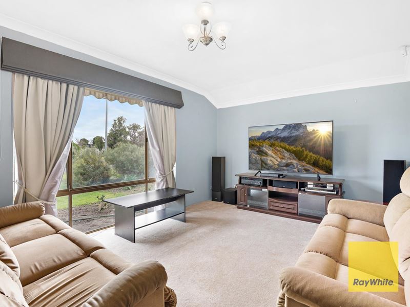 54 Bottlebrush Drive, Thornlie
