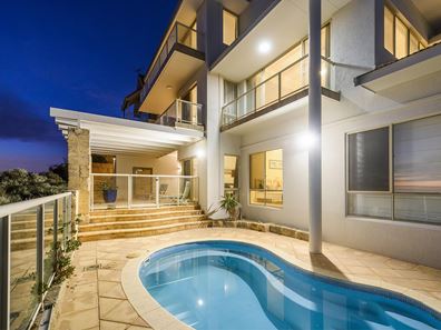 27 Brazier Rd, Yanchep WA 6035